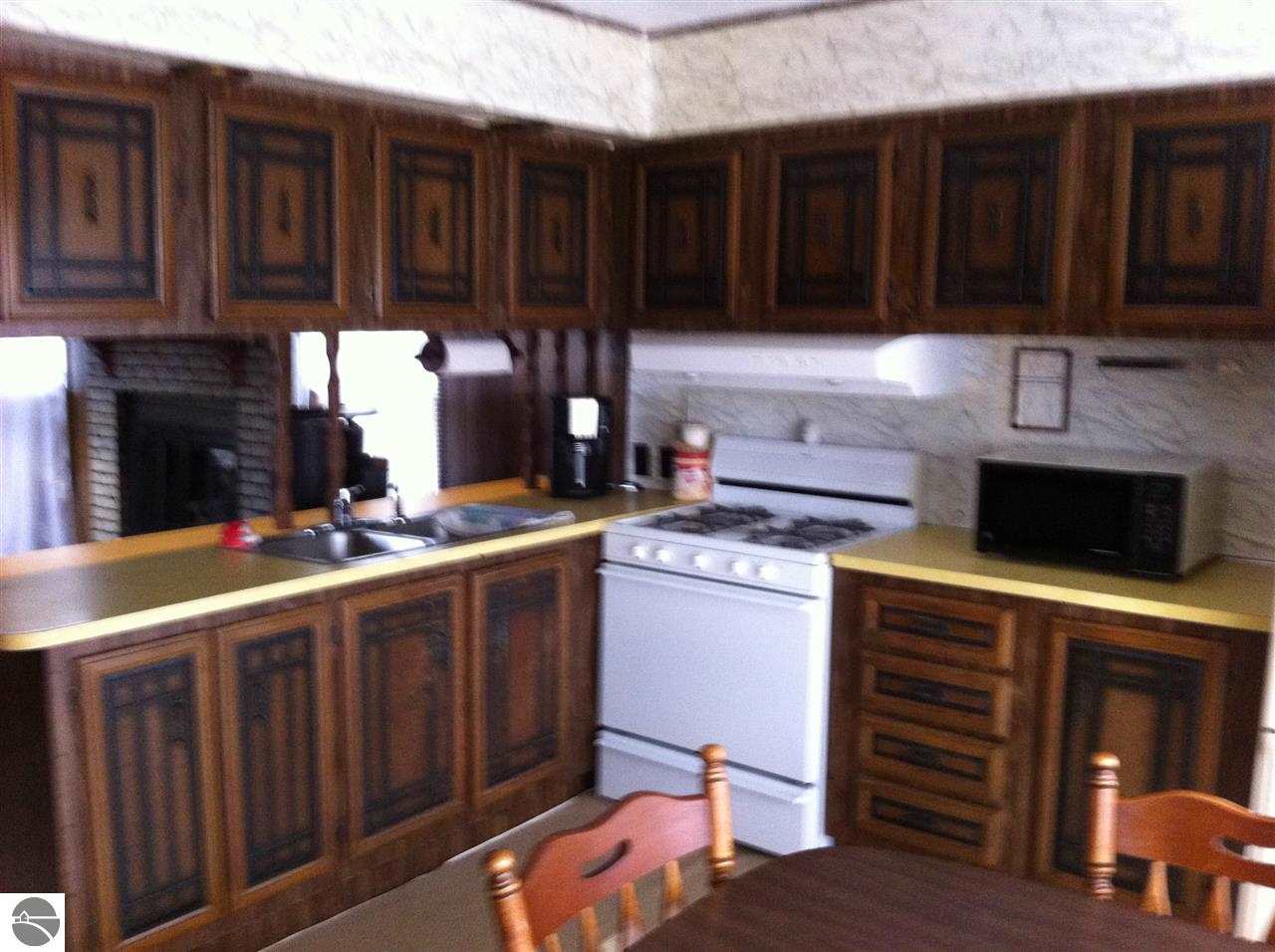 18235 Viaduct Road Copemish, MI 49625 - Photo 10 of 76 1778127-9.JPG