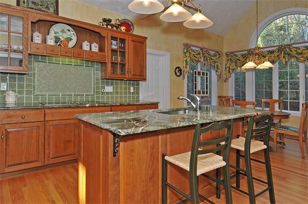 19 Coppermine Road Topsfield, MA 01983 - Photo 3 of 27 Gallery Image 3
