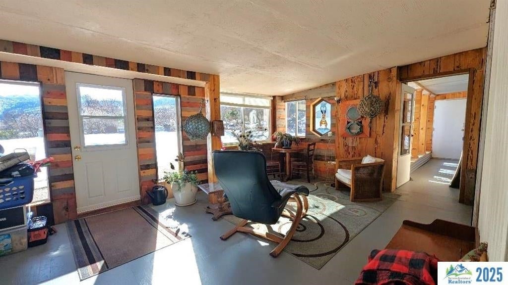450-075 Lyzenga Road Milford, CA 96121 - Photo 5 of 21 Gallery Image 5