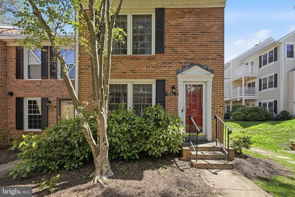 $735,000 | 2556 South Arlington Mill Drive, Unit 3, Arlington, VA 22206