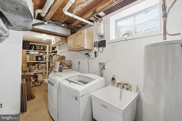 $735,000 | 2556 South Arlington Mill Drive, Unit 3, Arlington, VA 22206
