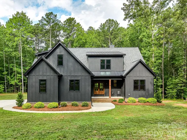 $945,000 | 1215 Pne Frst Drive, Lancaster, SC 29720