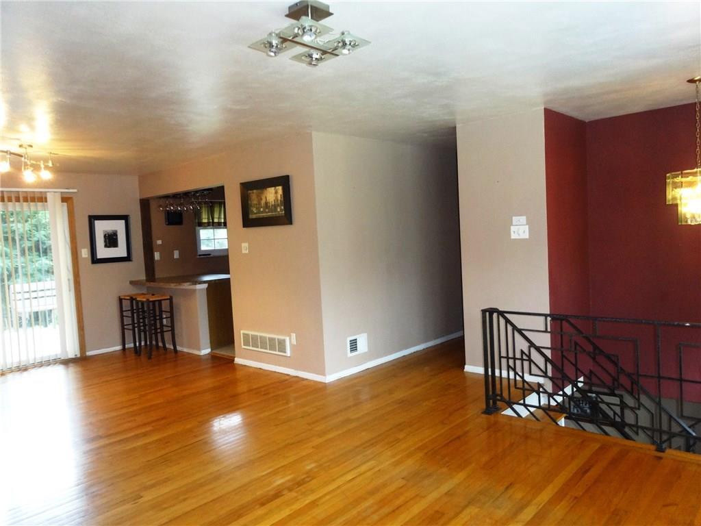 924 Harvard Road Monroeville, PA 15146 - Photo 8 of 25 Gallery Image 8
