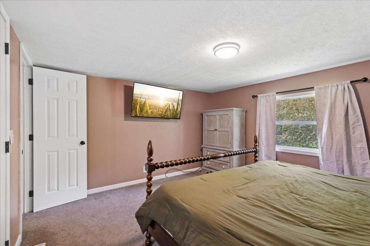 5895 Swartz Mill Road Southeast Sugar Grove, OH 43155 - Photo 32 of 38 Bedroom #3 w/ Bath