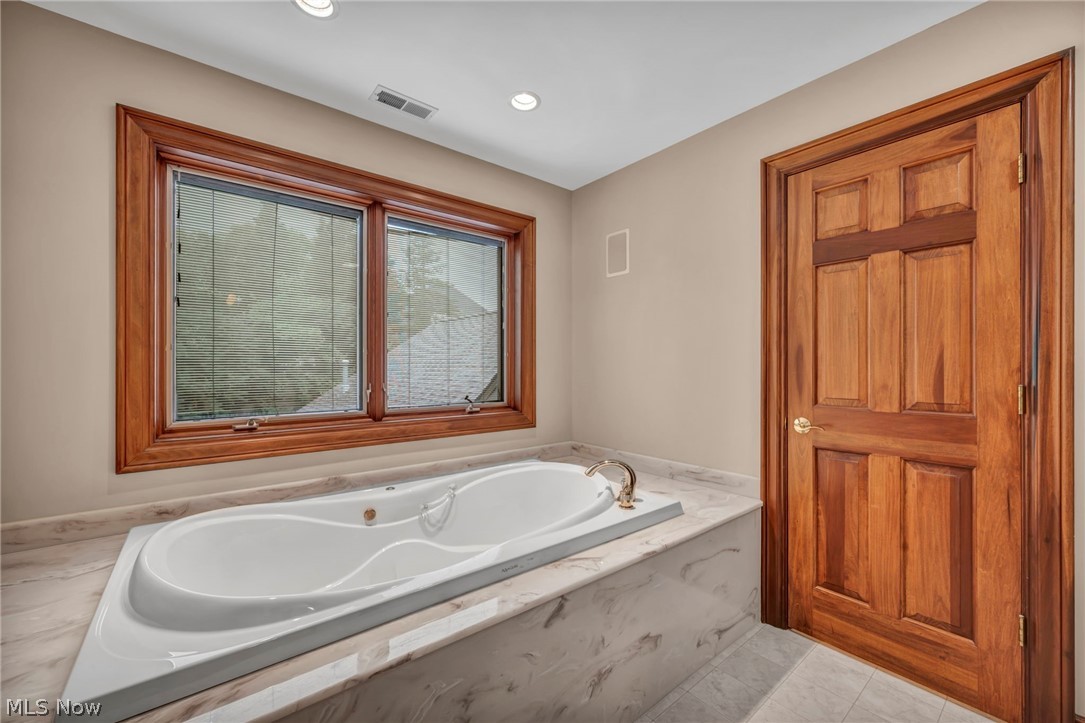 7282 Pinehill Road Painesville, OH 44077 - Photo 41 of 48