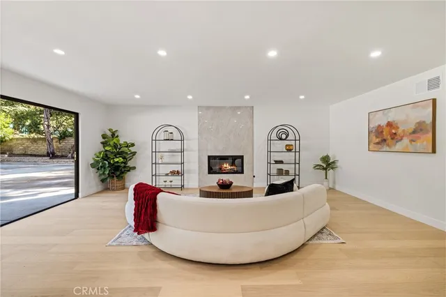 $1,850,000 | 5340 Edgeware Drive, Calabasas, CA 91301