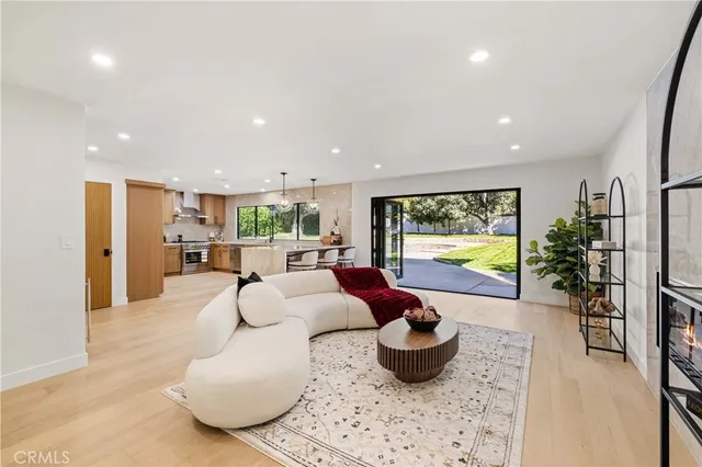 $1,850,000 | 5340 Edgeware Drive, Calabasas, CA 91301