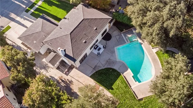 $1,850,000 | 5340 Edgeware Drive, Calabasas, CA 91301