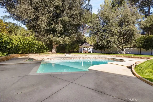 $1,850,000 | 5340 Edgeware Drive, Calabasas, CA 91301