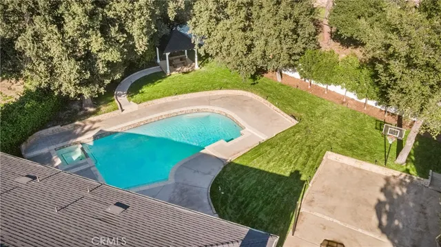 $1,850,000 | 5340 Edgeware Drive, Calabasas, CA 91301