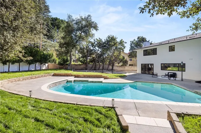 $1,850,000 | 5340 Edgeware Drive, Calabasas, CA 91301