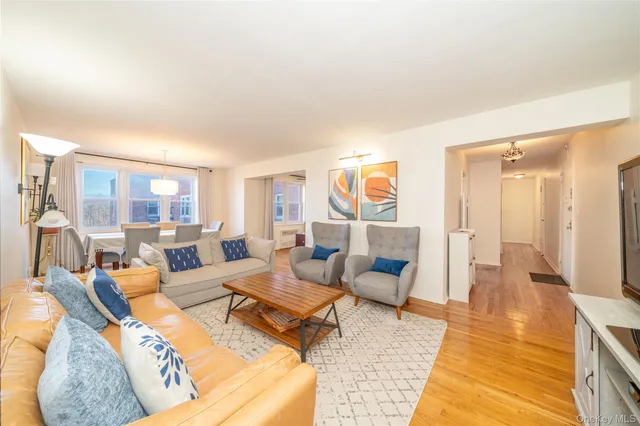 $275,000 | 495 Odell Avenue, Unit 8R, Yonkers, NY 10703