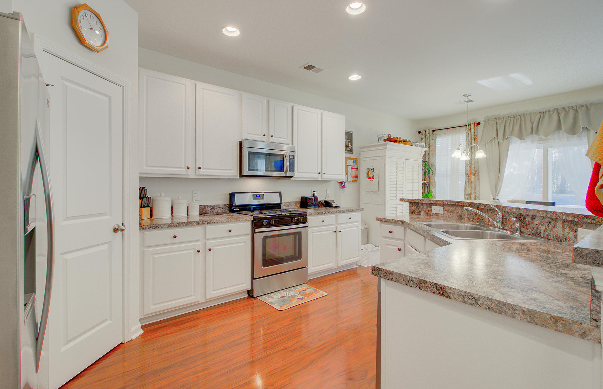 255 Spectrum Road Summerville, SC 29486 - Photo 13 of 32 13