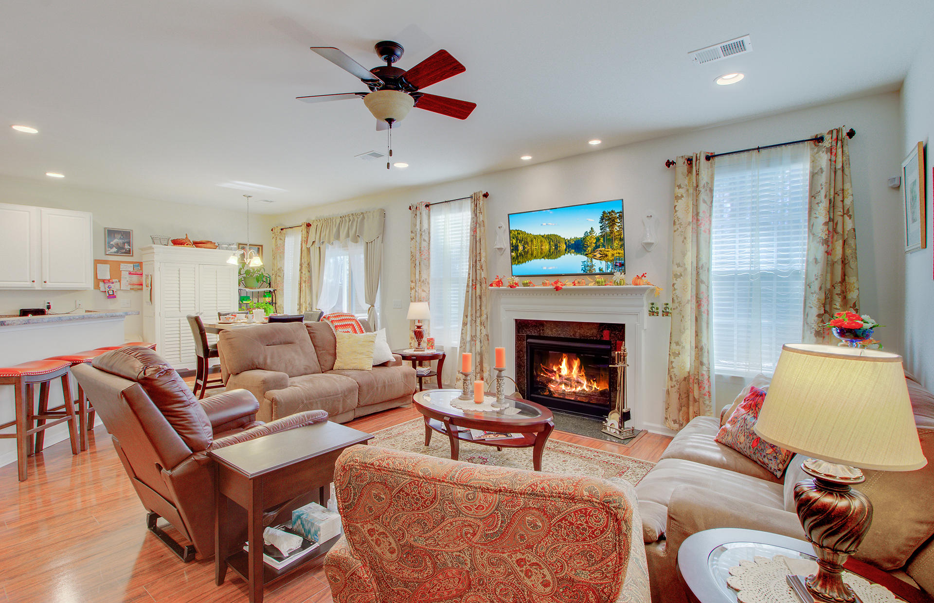 255 Spectrum Road Summerville, SC 29486 - Photo 8 of 32 8