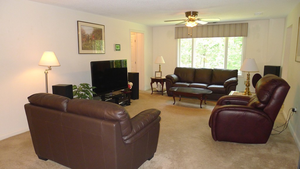 9 Ledgewood Way, Unit 6 Peabody, MA 01960 - Photo 5 of 30