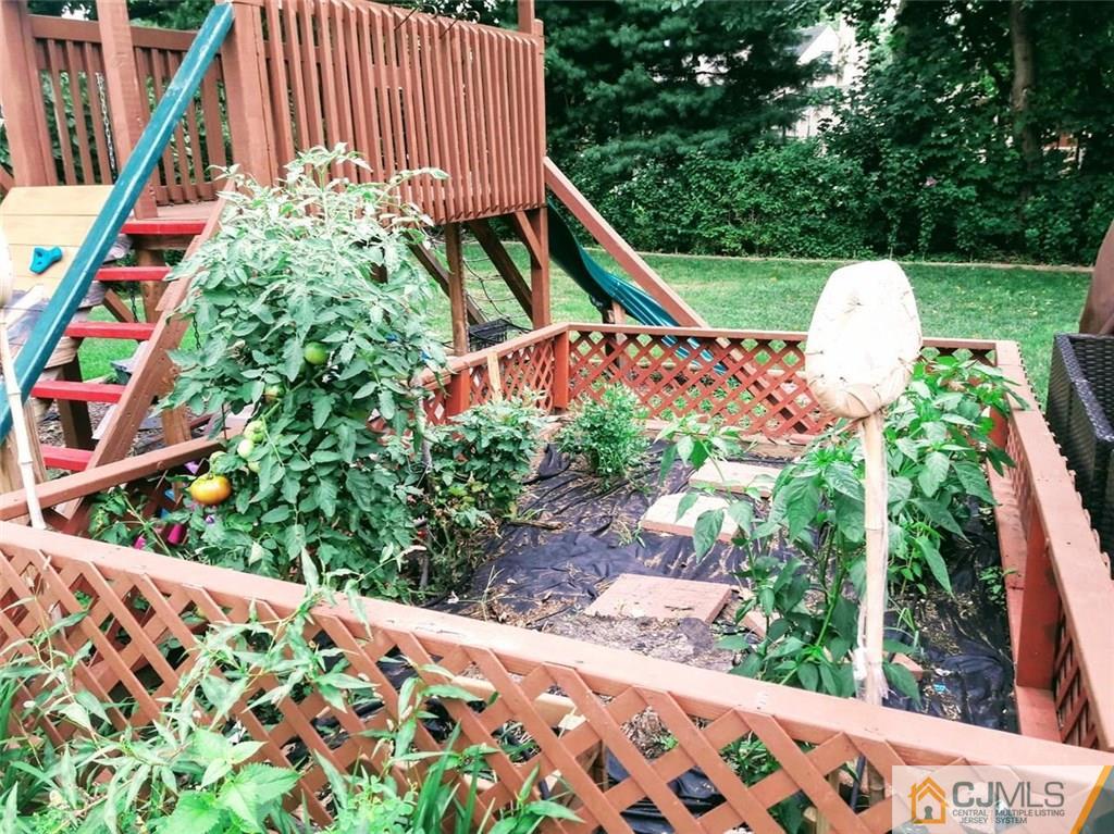 132 Tunison Road New Brunswick, NJ 08901 - Photo 20 of 20 Gallery Image 20