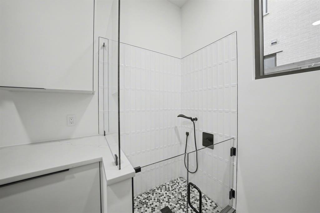 9457 Waterview Road Dallas, TX 75218 - Photo 19 of 38