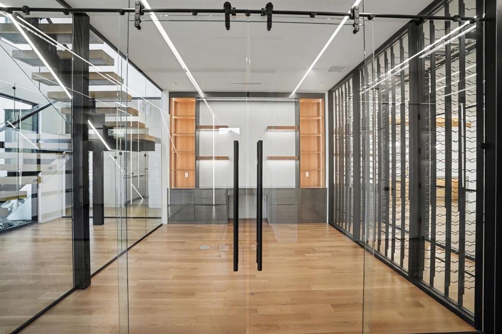 9457 Waterview Road Dallas, TX 75218 - Photo 5 of 38