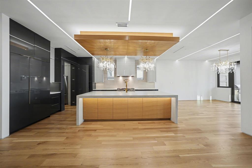 9457 Waterview Road Dallas, TX 75218 - Photo 7 of 38