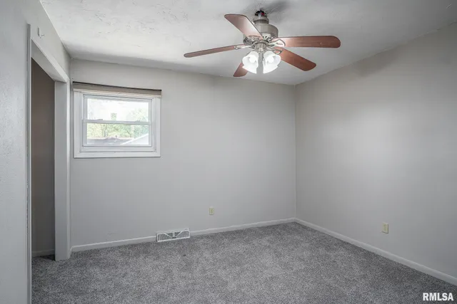 $265,000 | 4240 4th Avenue, East Moline, IL 61244