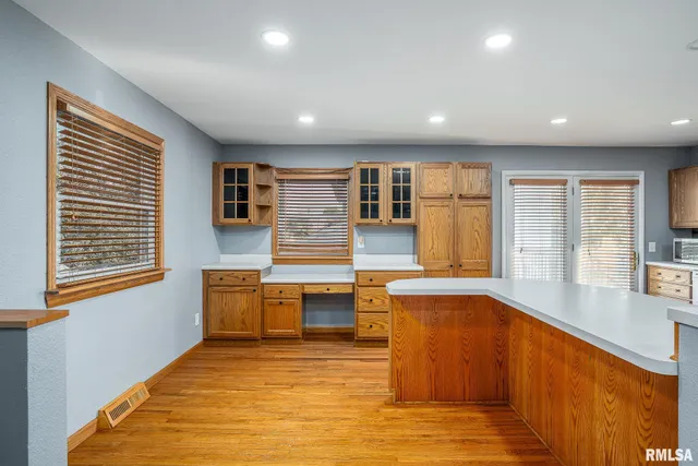 $265,000 | 4240 4th Avenue, East Moline, IL 61244