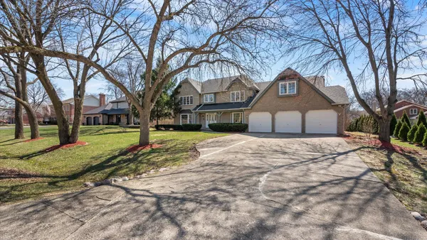 $1,250,000 | 3021 35th Street, Oak Brook, IL 60523