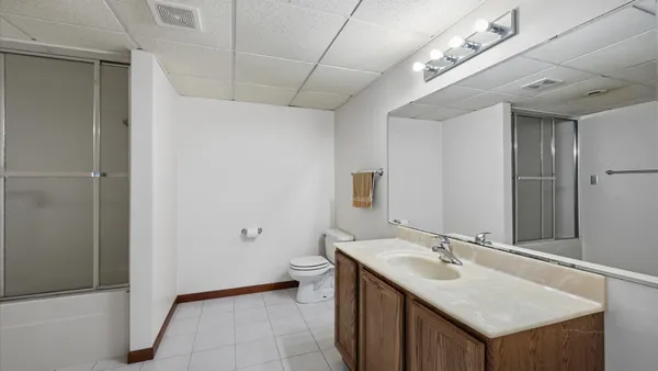 $1,250,000 | 3021 35th Street, Oak Brook, IL 60523