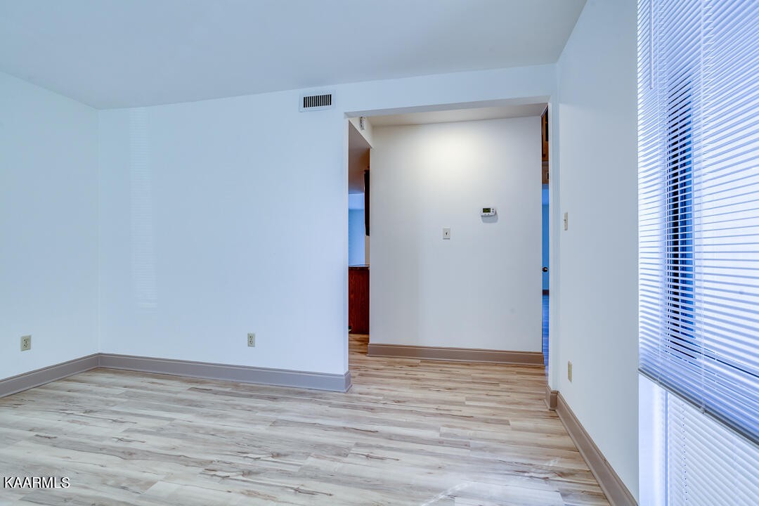 18 Valley Forge Drive Oak Ridge, TN 37830 - Photo 5 of 36 Gallery Image 5