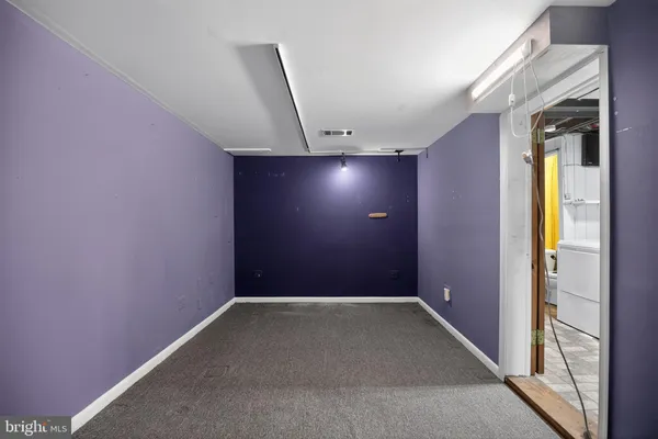 $180,000 | 71 South Harwood Avenue, Upper Darby, PA 19082