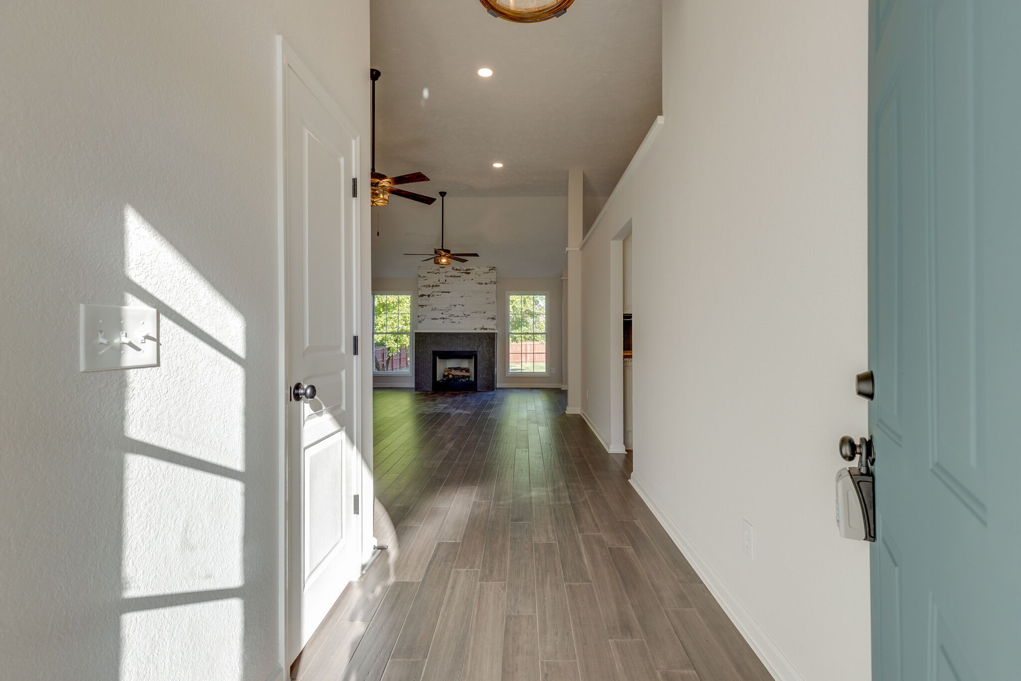 3648 Mahlon Moore Road Spring Hill, TN 37174 - Photo 4 of 30 a view of main area