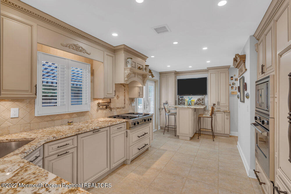 189 Lynch Road Middletown, NJ 07748 - Photo 37 of 52 021_dsc04279