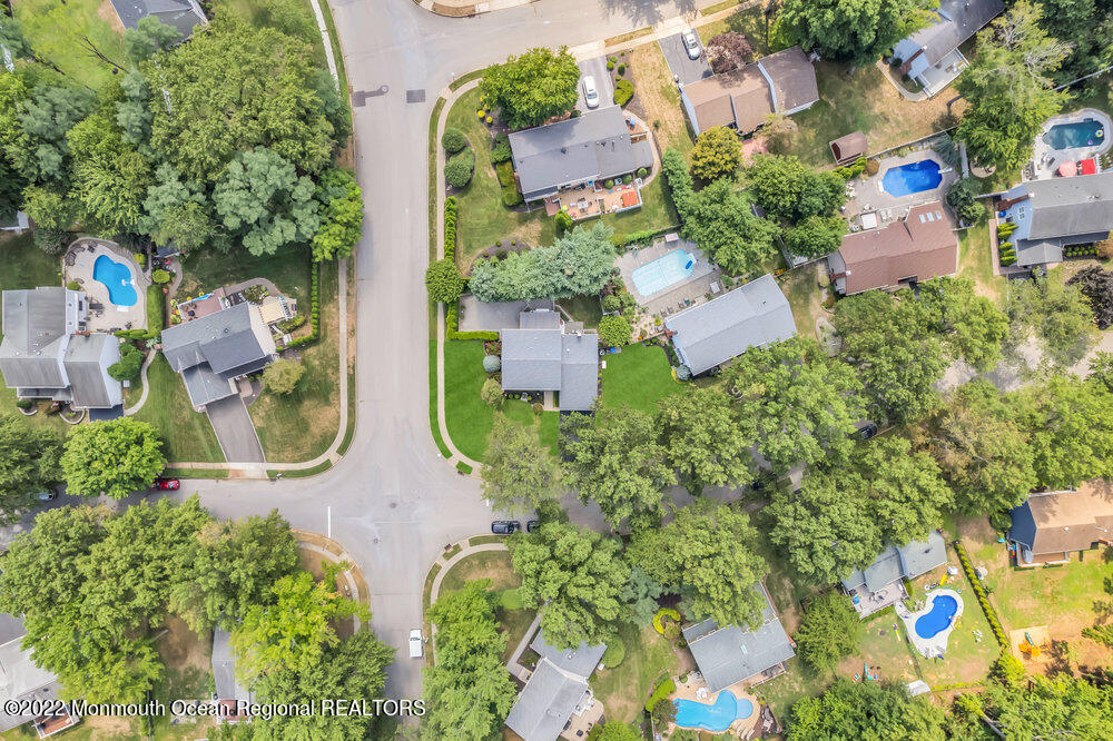 189 Lynch Road Middletown, NJ 07748 - Photo 48 of 52 057_dji_0262