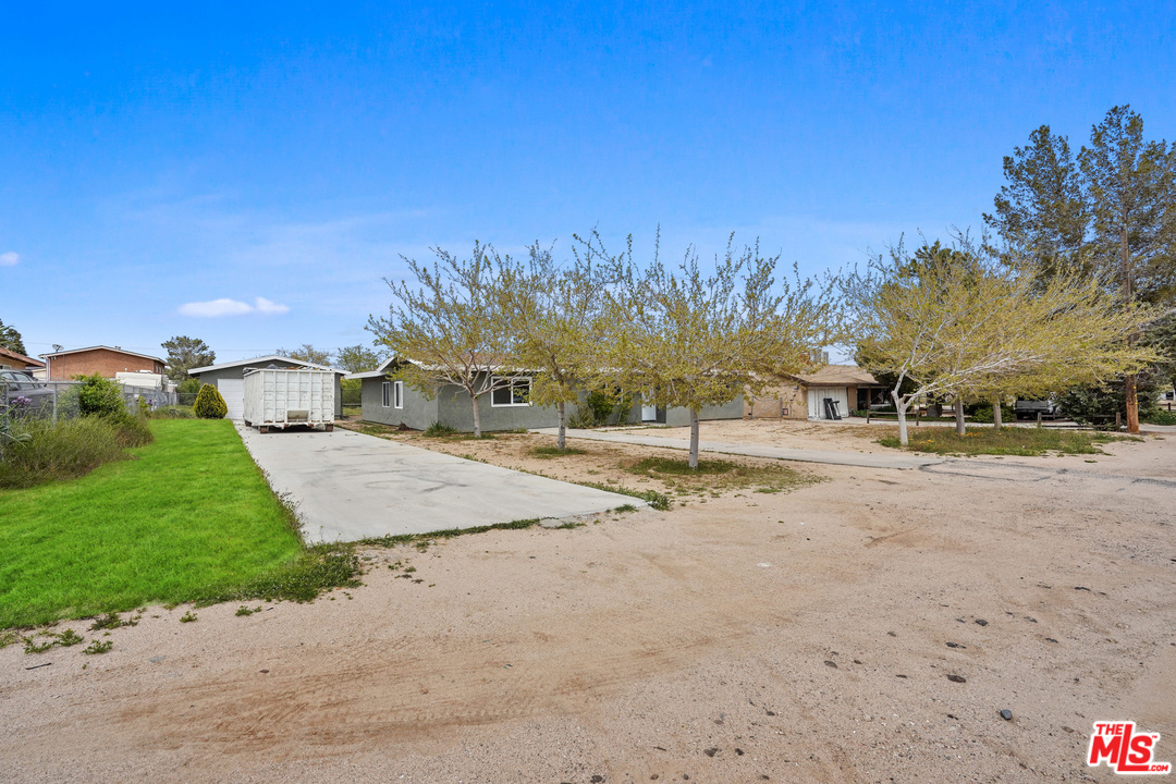 15624 Riverside Street Hesperia, CA 92345 - Photo 2 of 14 Gallery Image 2