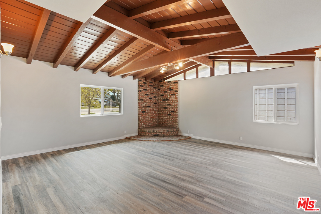15624 Riverside Street Hesperia, CA 92345 - Photo 7 of 14 Gallery Image 7