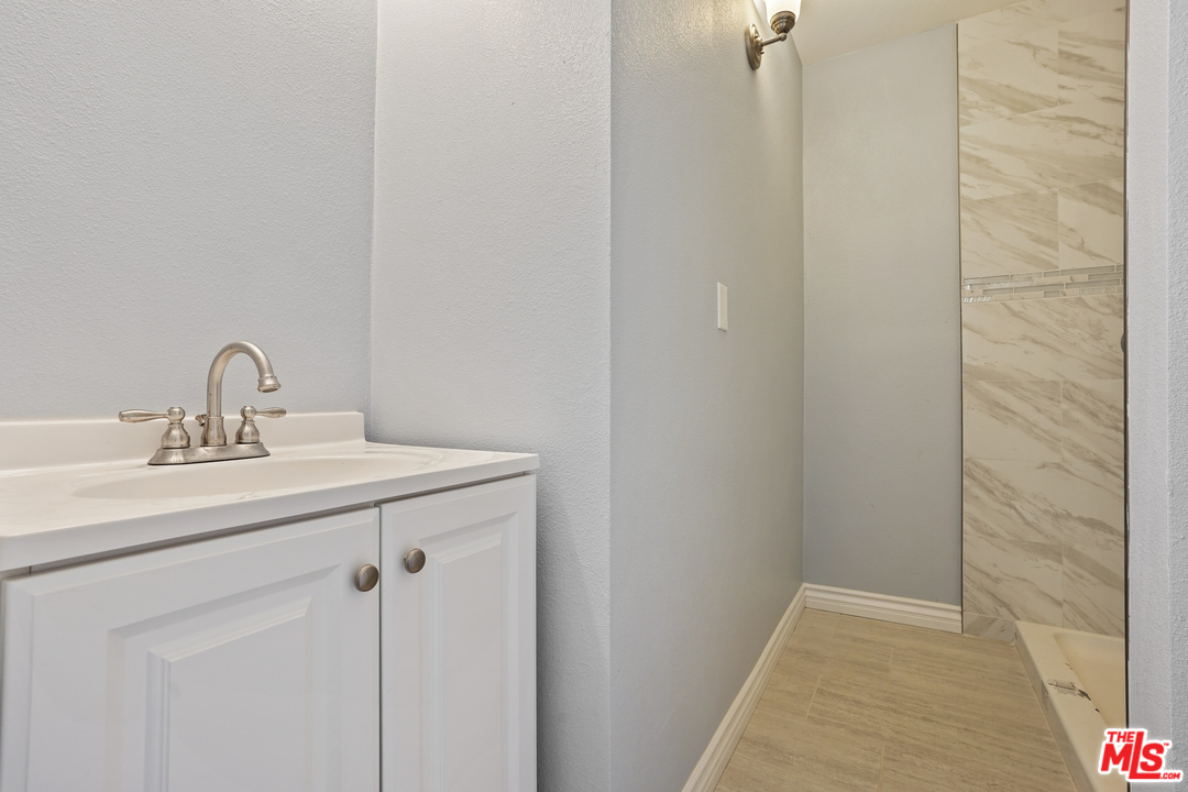 15624 Riverside Street Hesperia, CA 92345 - Photo 9 of 14 Gallery Image 9