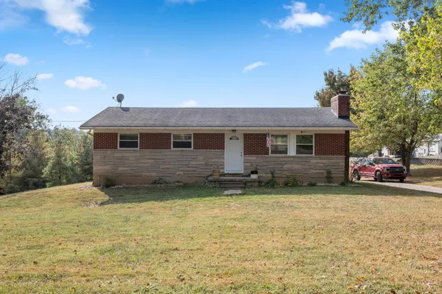 $265,000 | 8156 Pea Ridge Road, Brookville, IN 47012