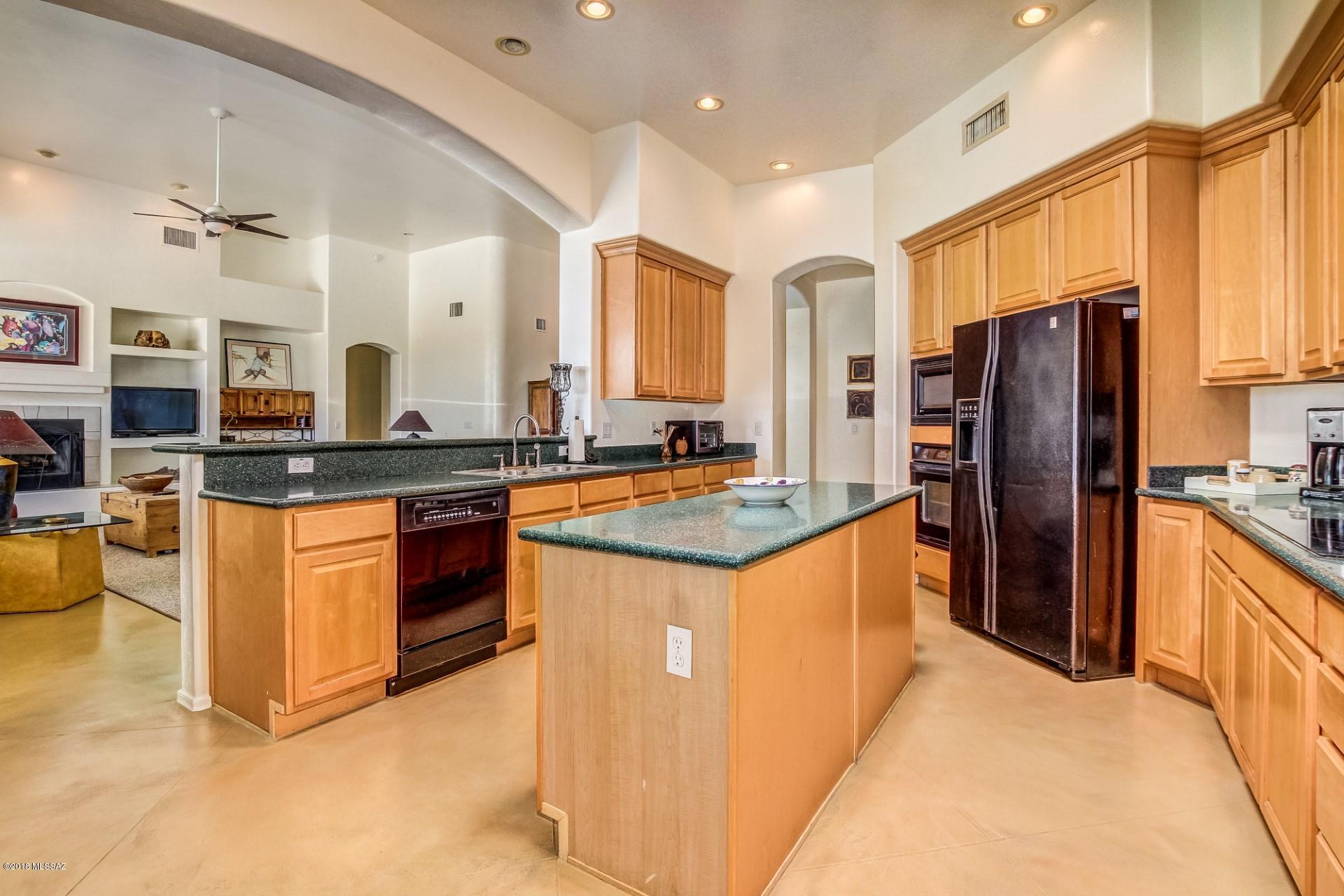 4374 East Pinnacle Ridge Place Tucson, AZ 85718 - Photo 2 of 41 Gallery Image 2