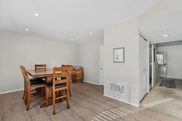 $225,000 | 1357 Sunrise Lane, Unit 1357, Gurnee, IL 60031