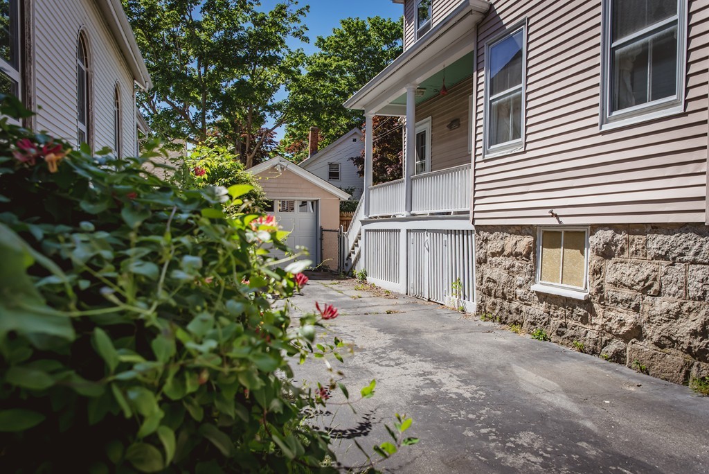 154 Hanover Street Fall River, MA 02720 - Photo 17 of 20 Gallery Image 17