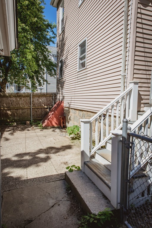 154 Hanover Street Fall River, MA 02720 - Photo 19 of 20 Gallery Image 19