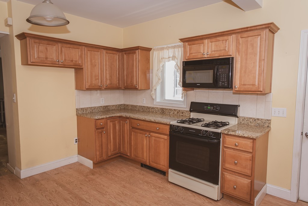 154 Hanover Street Fall River, MA 02720 - Photo 9 of 20 Gallery Image 9