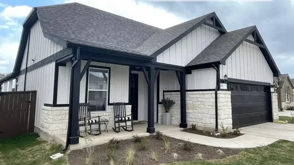 $2,495 | 145 Slenderleaf Drive, Marble Falls, TX 78654