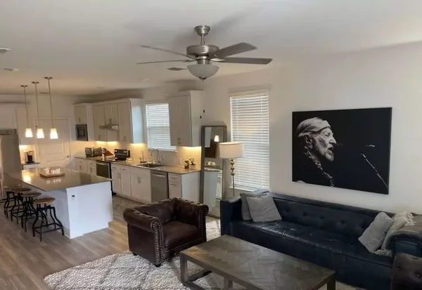 $2,495 | 145 Slenderleaf Drive, Marble Falls, TX 78654