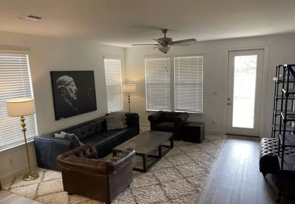 $2,495 | 145 Slenderleaf Drive, Marble Falls, TX 78654