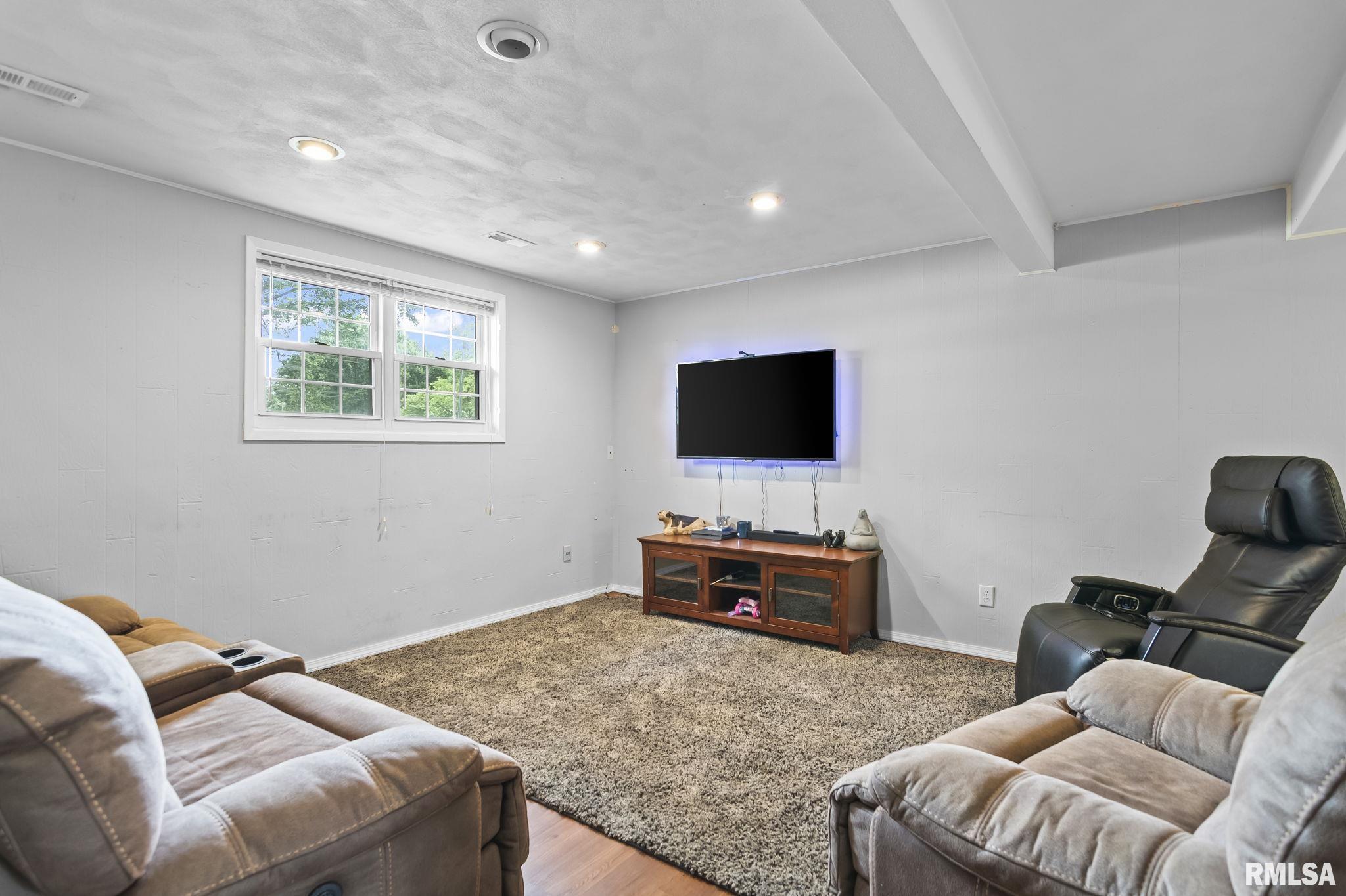 2 Groton Drive Springfield, IL 62702 - Photo 23 of 38