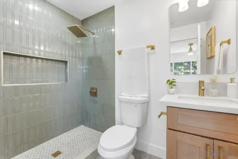 $6,700 | 5822 Stadium Street, San Diego, CA 92122