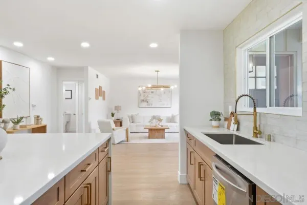 $6,490 | 5822 Stadium Street, San Diego, CA 92122