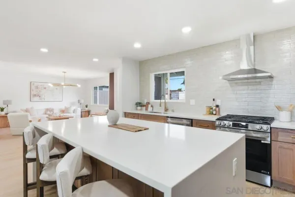 $6,490 | 5822 Stadium Street, San Diego, CA 92122