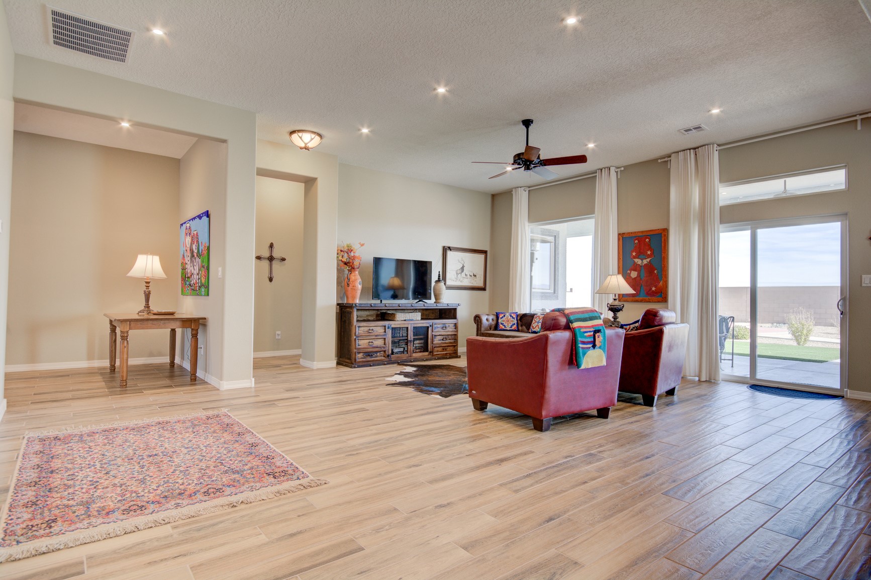 460 Rio Chama Circle Southwest Los Lunas, NM 87031 - Photo 20 of 48