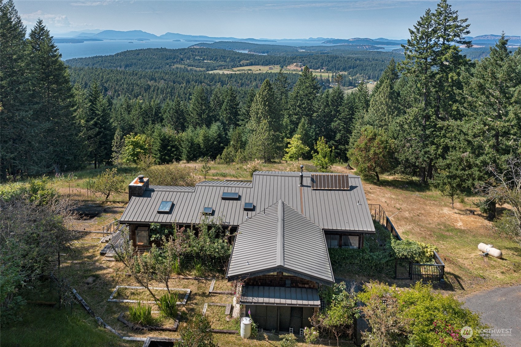 1626 Lawson Road Friday Harbor, WA 98250 - Photo 4 of 27 Gallery Image 4